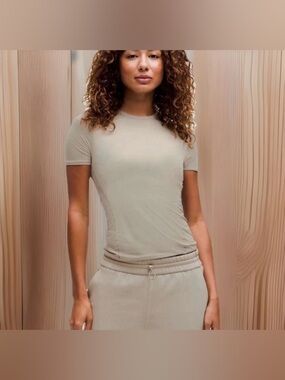 Lululemon Wundermost Nulu Hip-Length Crewneck Shirt /Riverstone/ Size S- LW3HXG